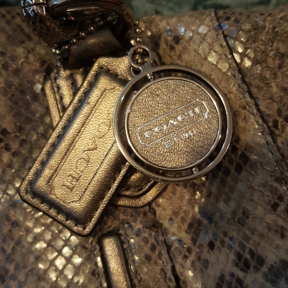 Coach purse - Picture 2 of 4